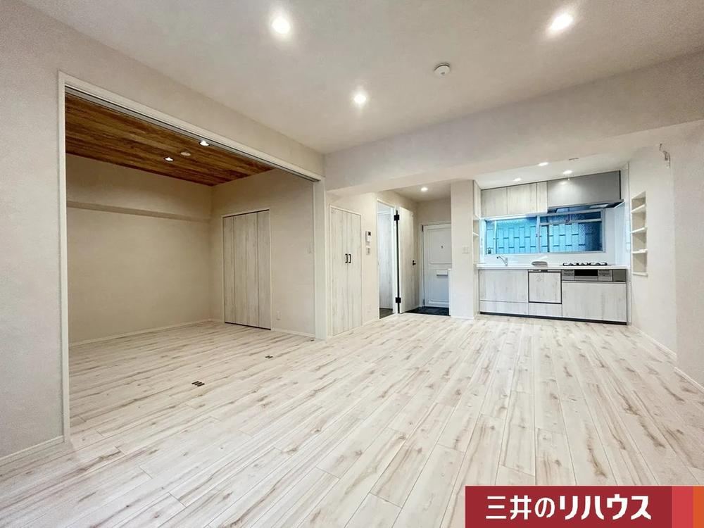 3LDK apartment in Ibaraki, Osaka - Photo 1