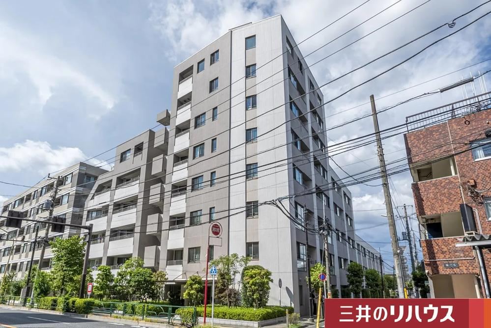 Elegant 2LDK Apartment in Hamadayama - Photo 1