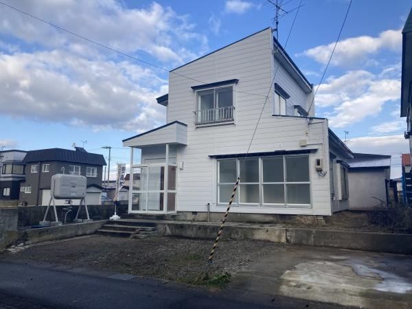 Renovated 3LDK House in Oil River Area - Photo 1