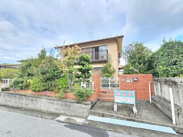 Spacious 5LDK House by Sekisui House in Hannan - Photo 1