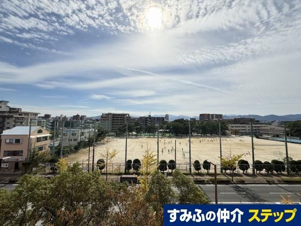 4LDK apartment in Sawara Ward, Fukuoka - Photo 1