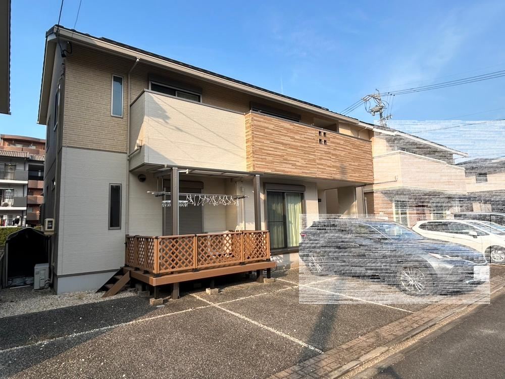 Eco-Friendly 5LDK Home with Solar Power in Shinmasa 1 - Photo 1