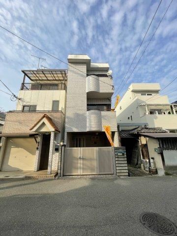 Spacious 6DK Home in Nakano, Osaka - Photo 1