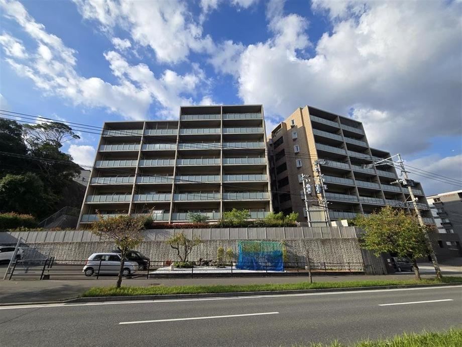 4LDK apartment in Yahatanishi Ward, Kitakyushu, Fukuoka - Photo 1