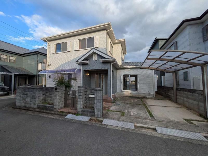 Fully Renovated 4LDK Home Ready for Immediate Move-In - Photo 1