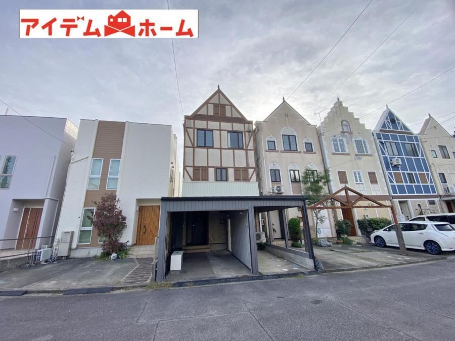Renovated 3LDK House with Garage and Deck in Okazaki - Photo 1