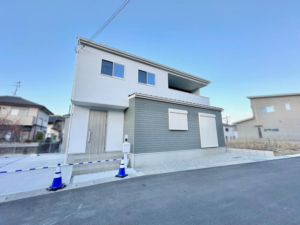 New 4LDK House with Mountain Views in Jionji - Photo 1