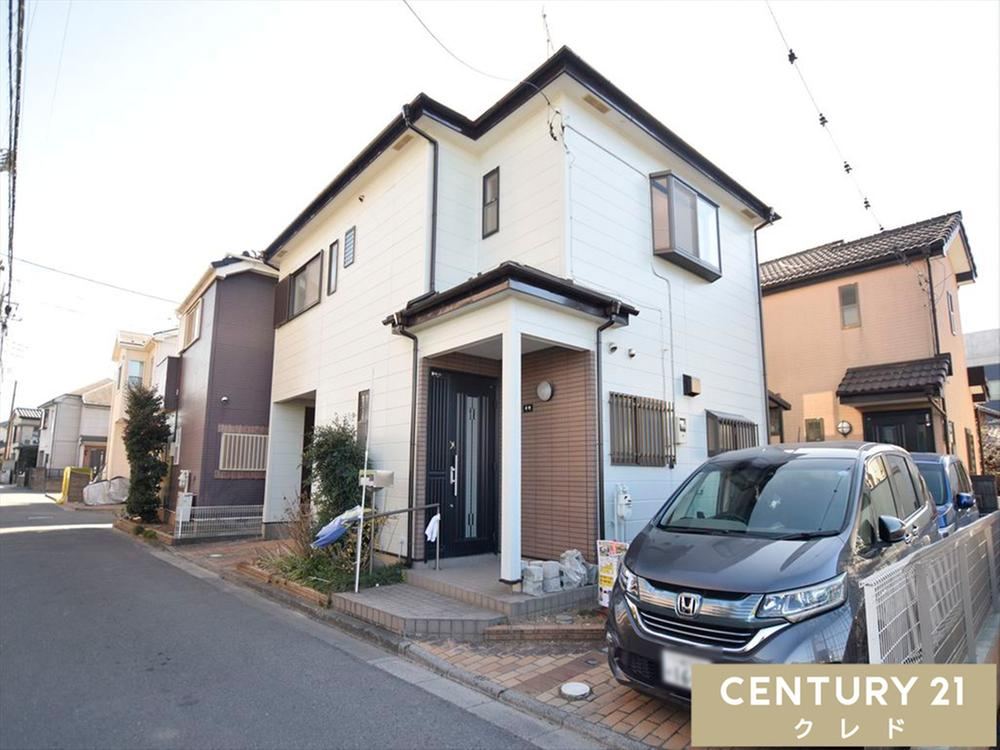 Renovated 3LDK House with Modern Amenities - Photo 1