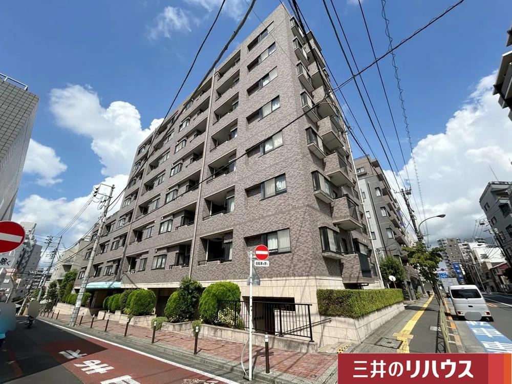 1LDK+S apartment in Bunkyo Ward, Tokyo - Photo 1