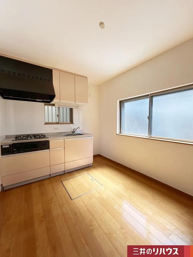 Renovated 3DK+S House in Abeno - Photo 1