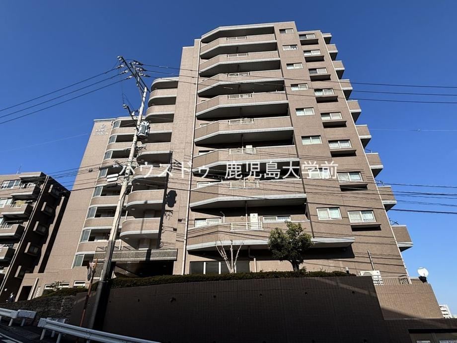 4LDK apartment in Kagoshima, Kagoshima - Photo 1