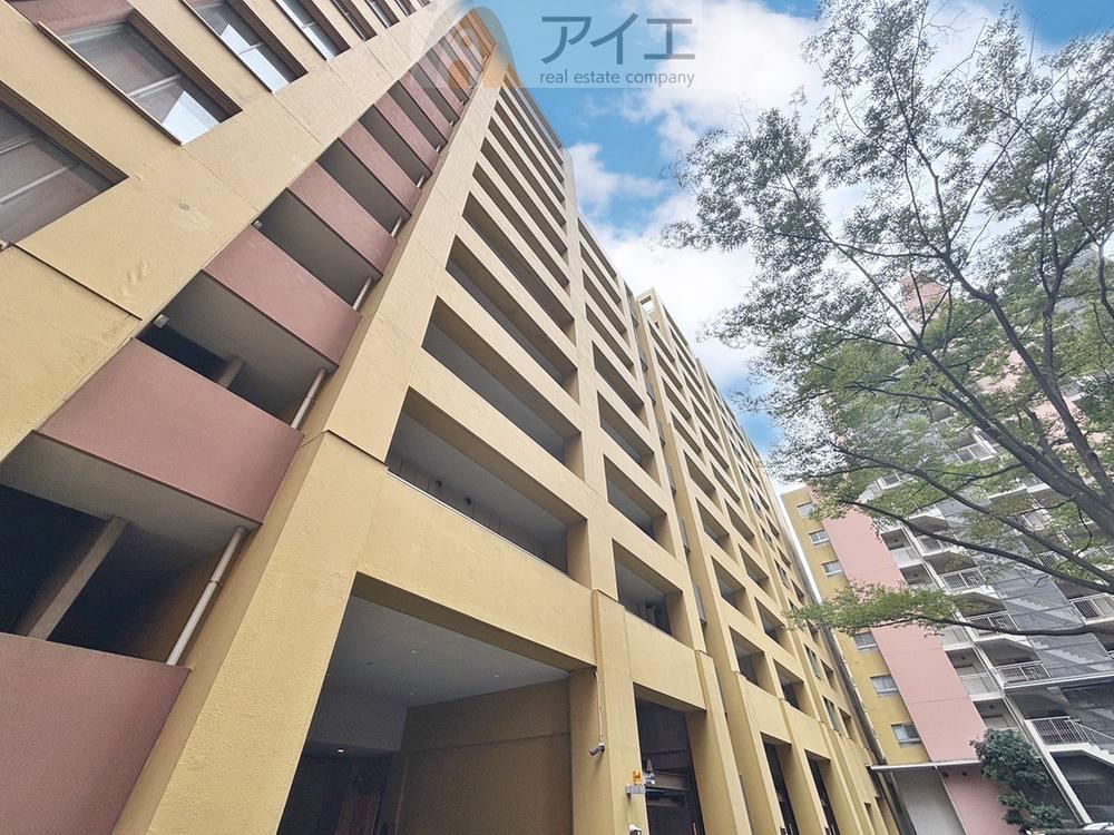 3LDK apartment in Mihama Ward, Chiba - Photo 1