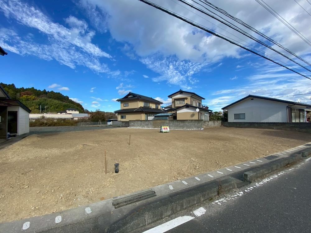 Spacious Land with Mountain Views in Iwaki - Photo 1