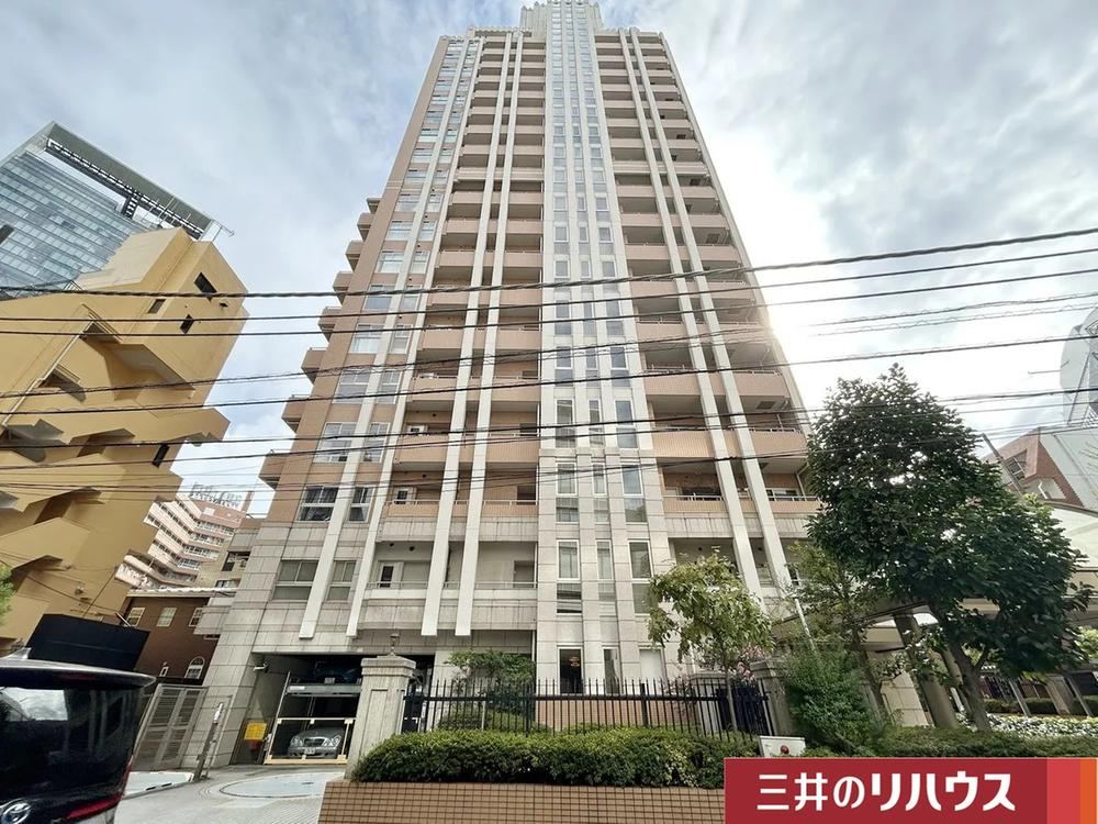 Modern 1DK Apartment Near Shinjuku - Photo 1