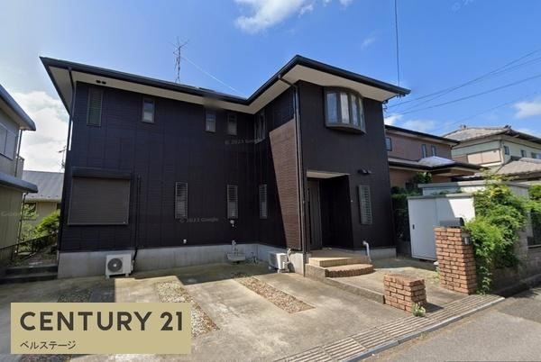Renovated 5LDK House Ideal for Two Families - Photo 1