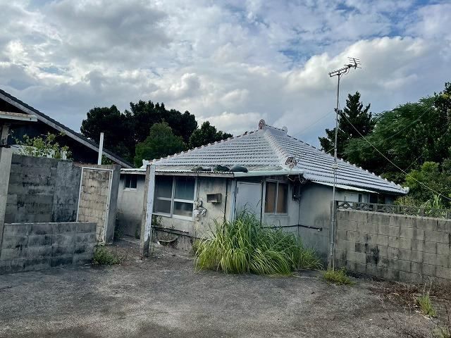 Charming 3DK House Near the Sea in Yagaji Island - Photo 1
