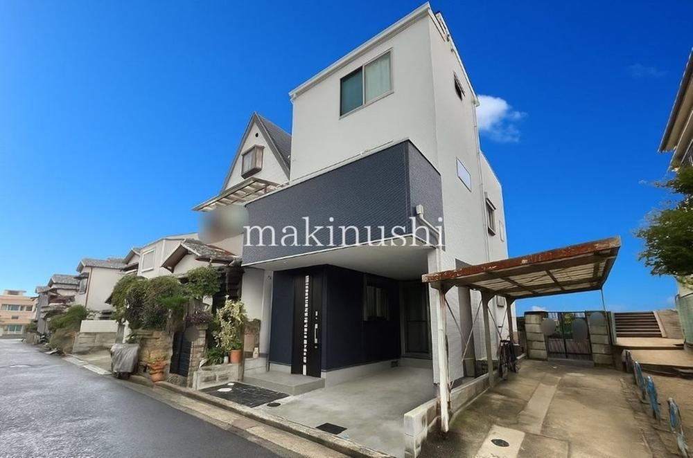 Modern 3LDK House with Inner Garage in Sakai - Photo 1