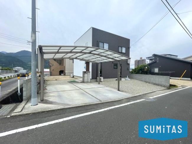 Modern 5LDK House in Higashi-Ōmi - Photo 1
