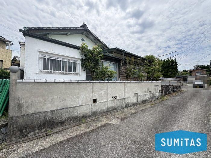 Spacious 4DK House on Large Lot in Nakanishigai - Photo 1