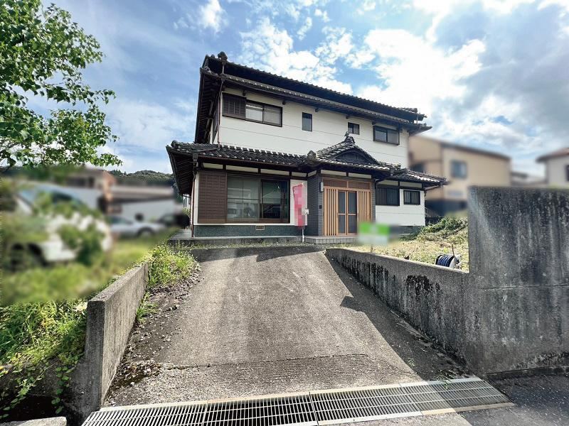 Well-Maintained 7LDK House in Ino Town - Photo 1
