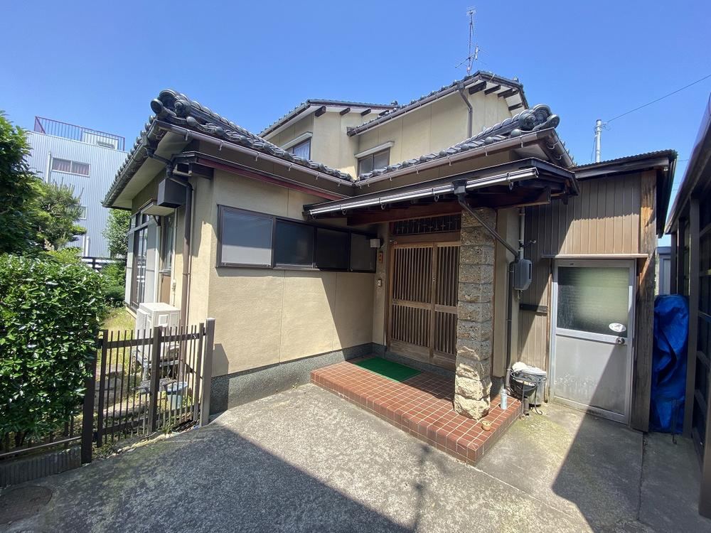 Spacious 7DK House in Kanazawa - Photo 1