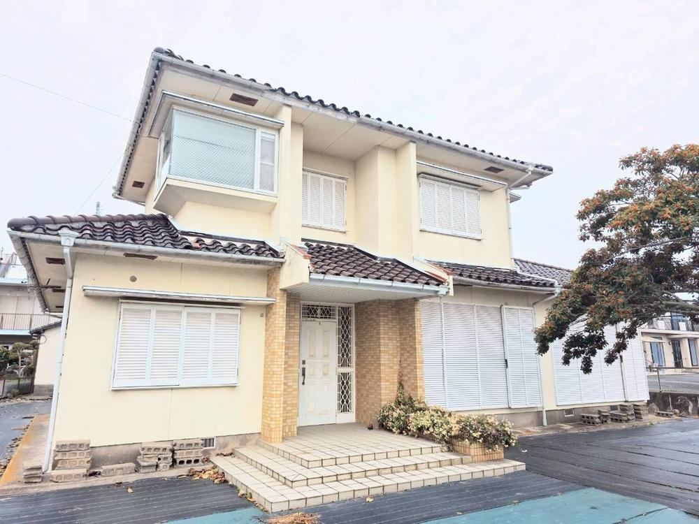 Spacious 5DK Home in Kurume - Photo 1
