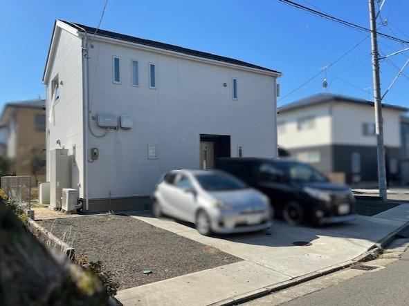 Modern 4LDK House with Solar and Battery Storage in Fukushima - Photo 1