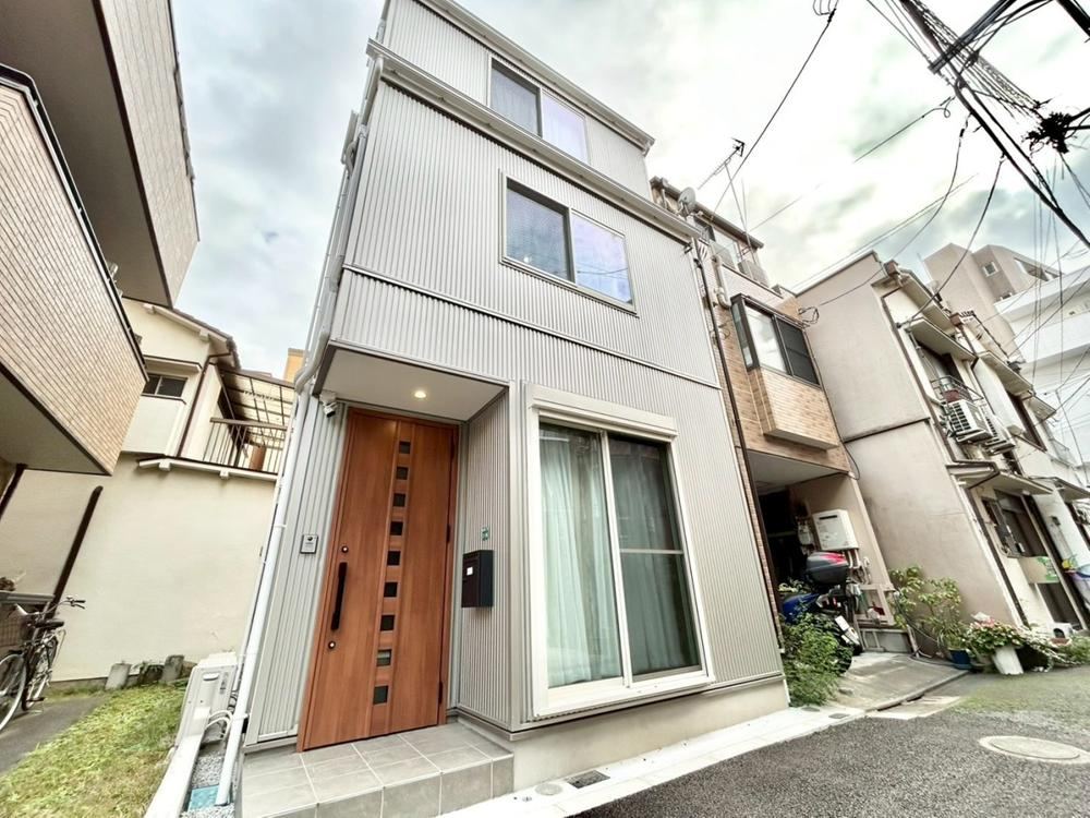 Charming 3LDK Detached House in Ikebukuro - Photo 1