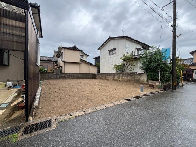 Versatile Lot in Onnaike 6 - Photo 1
