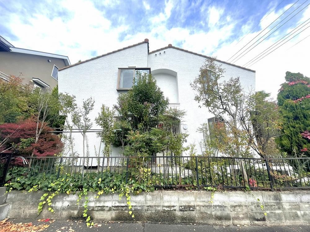 Expansive 6LDK Detached House in Aoba-ku, Sendai - Photo 1