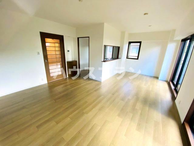 4LDK apartment in Katano, Osaka - Photo 1