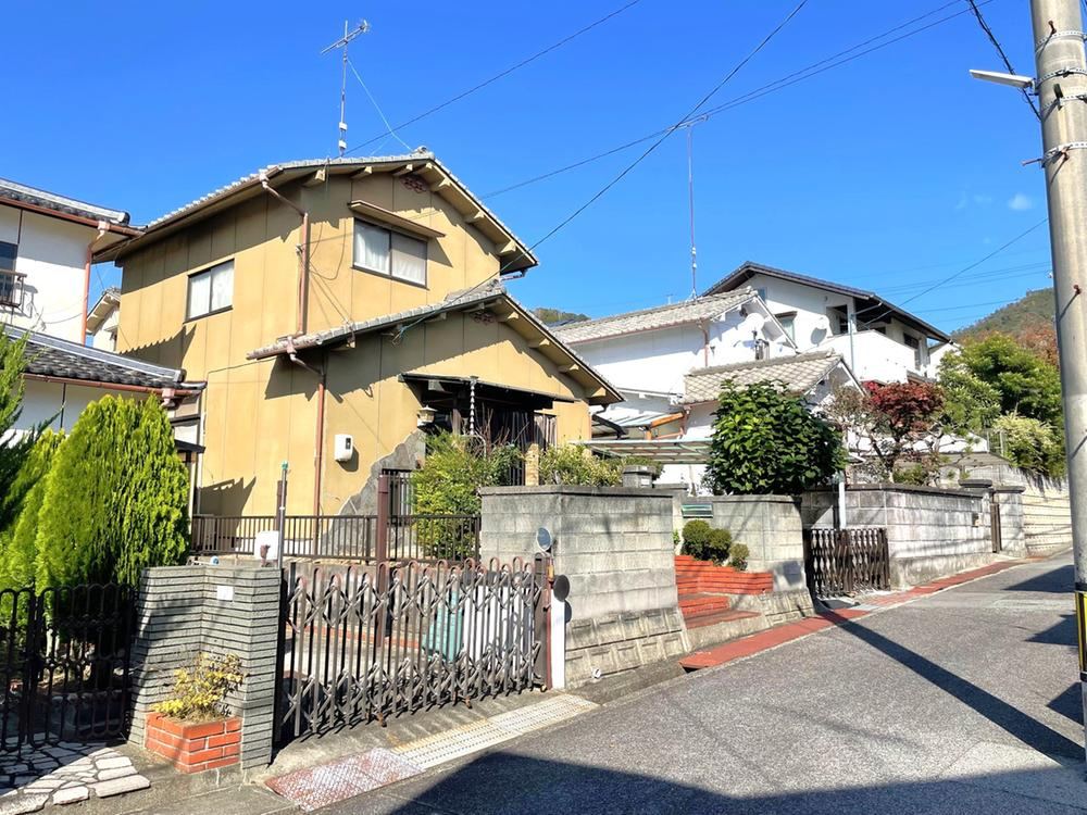 4LDK house in Kure, Hiroshima - Photo 1