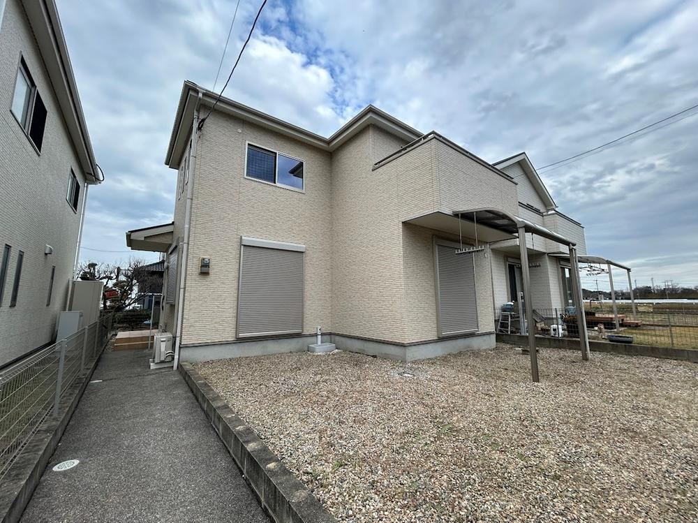 4LDK Home in Quiet Neighborhood of Itoshima - Photo 1