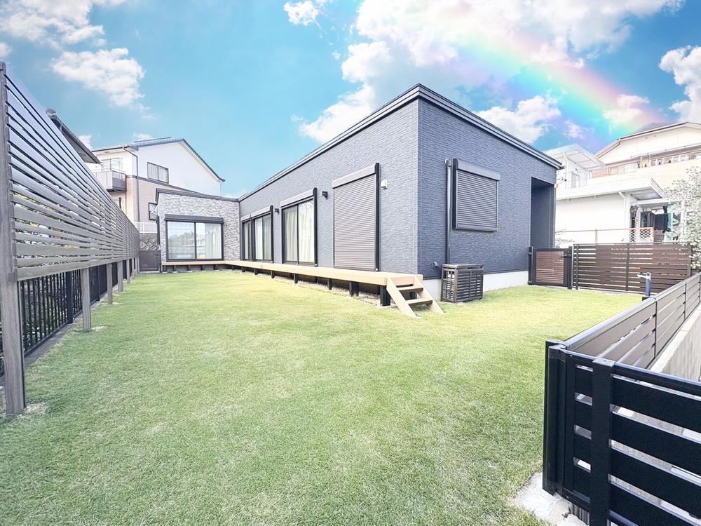Spacious 3LDK Home in Quiet Neighborhood - Photo 1