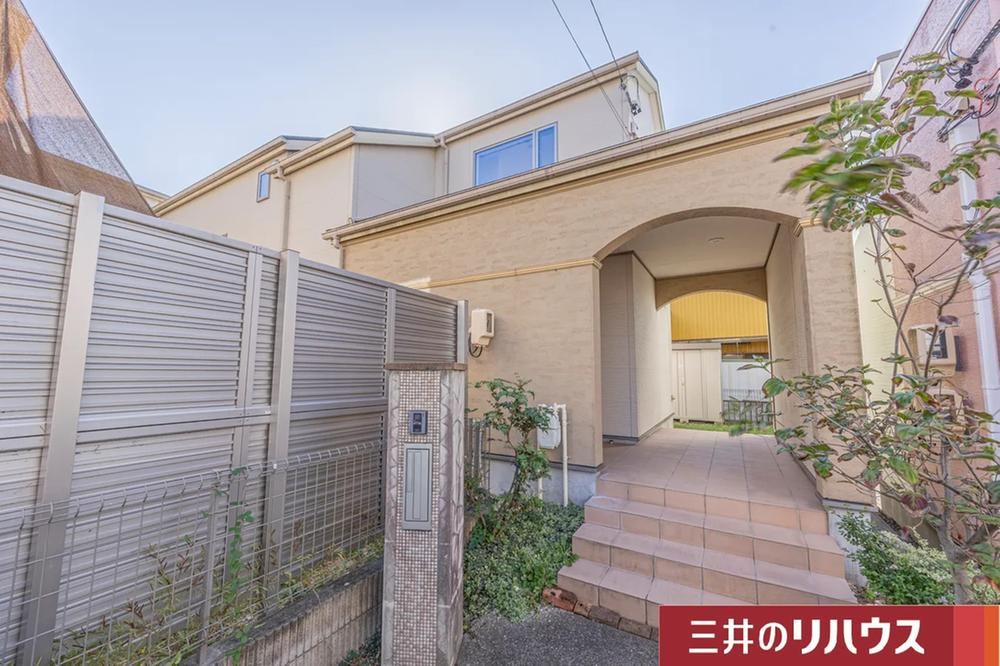 Modern 4LDK House Near Tagata Jinja Mae Station - Photo 1