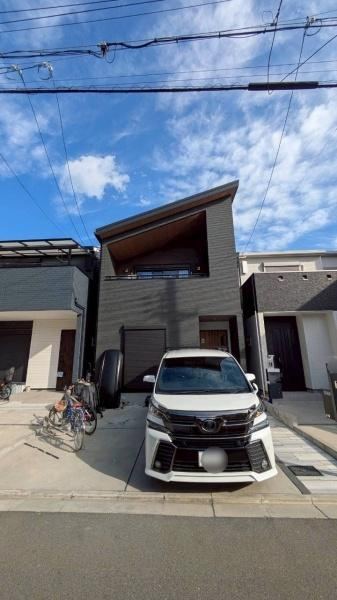 Modern 4LDK Detached House with Parking for 2 Cars in Higashi-Osaka - Photo 1