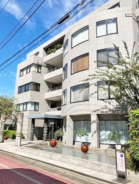 Spacious 3LDK Apartment with Multiple Train Access - Photo 1