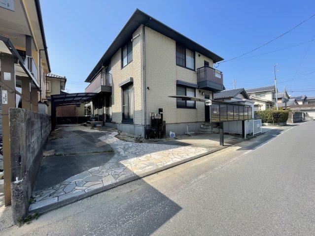 Spacious 6LDK House Near Iyo-Hojo Station - Photo 1