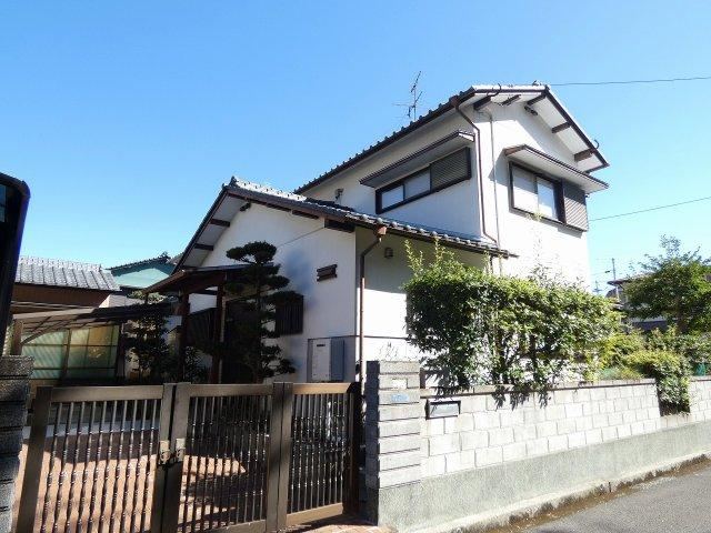 Spacious 3LDK House with Modern Features - Photo 1
