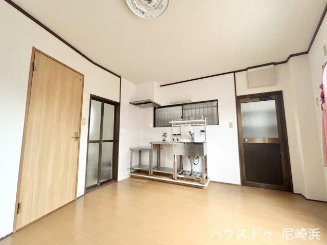 Sunny 3DK House with Corner Lot in Nishimisonochō - Photo 1