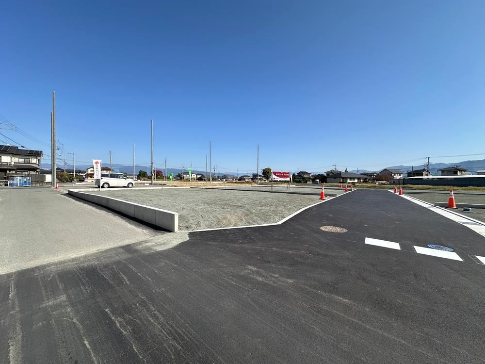234 m² land in Chuo, Yamanashi - Photo 1