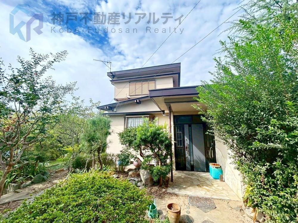 Spacious 6LDK House in Hiranocho Ohno - Photo 1