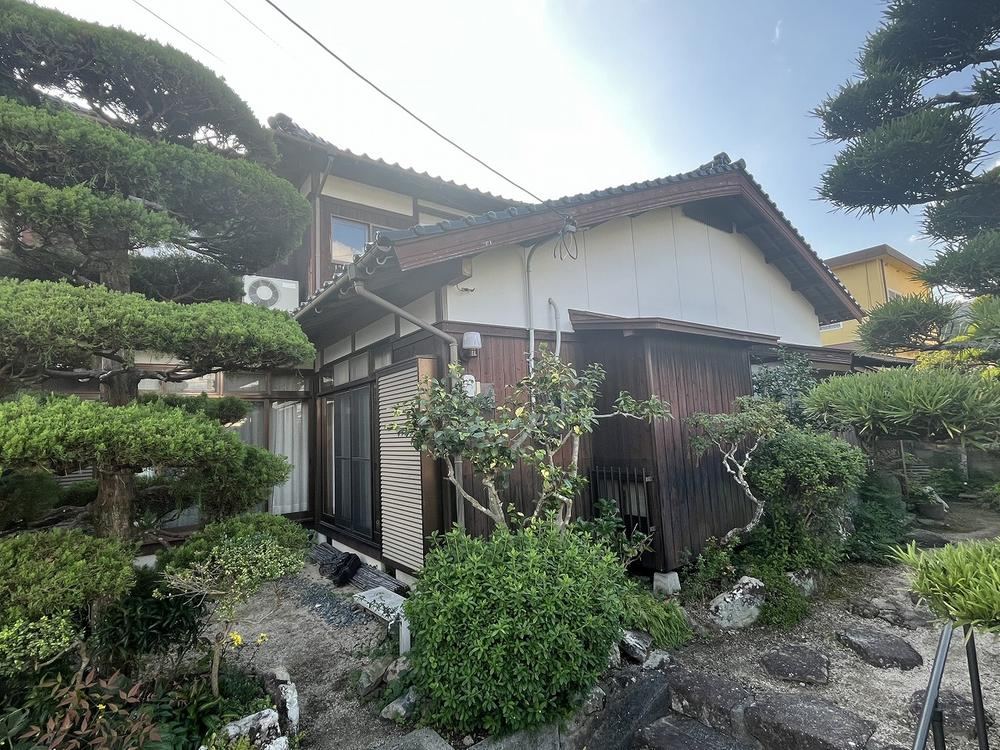 Flexible 7DK Home with Potential for Open Space in Yamaguchi - Photo 1
