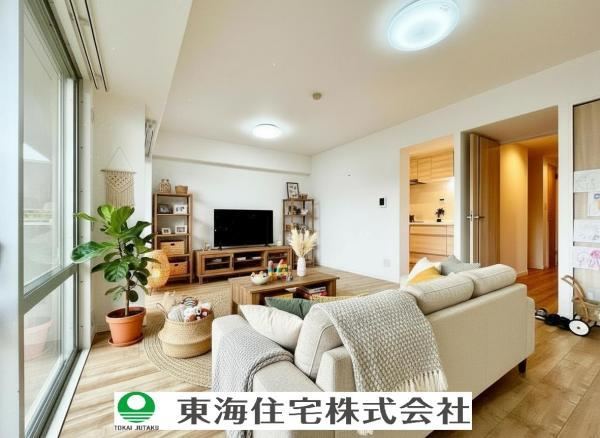 Spacious 3LDK Apartment with Balcony in Aobadai - Photo 1