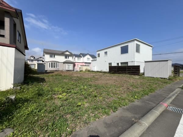 Corner Lot with Southeast Orientation - Photo 1