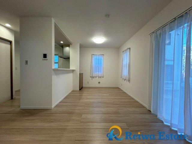 3LDK House with Garden and Good Sunlight - Photo 1