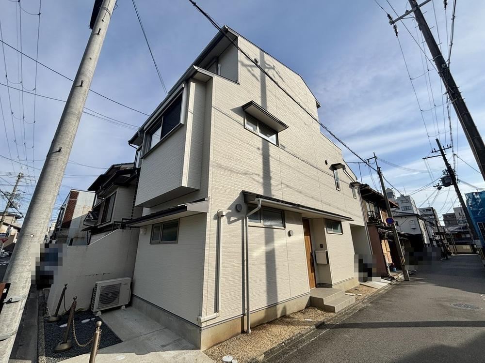 Modern 2LDK+S Home with Free Room near Nijo Station - Photo 1