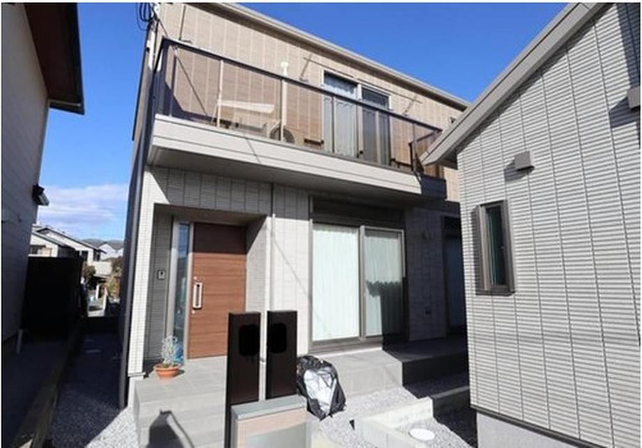 Newly Built 4LDK Home with Solar Power in Funatsuka - Photo 1