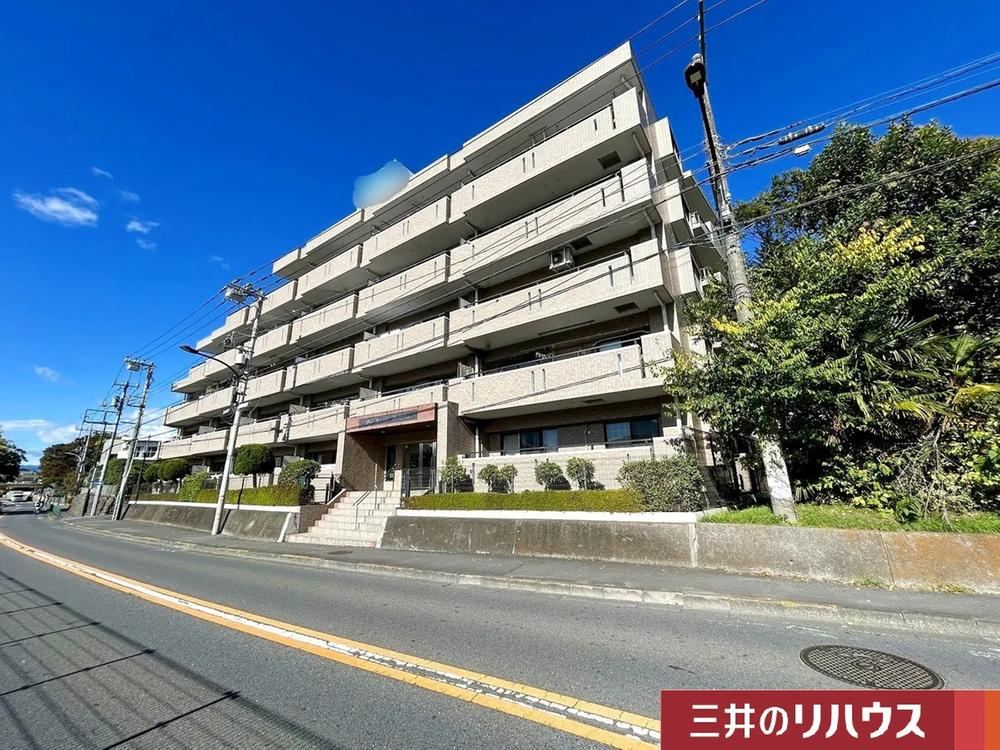 Comfortable 3LDK Apartment in Hamura - Photo 1