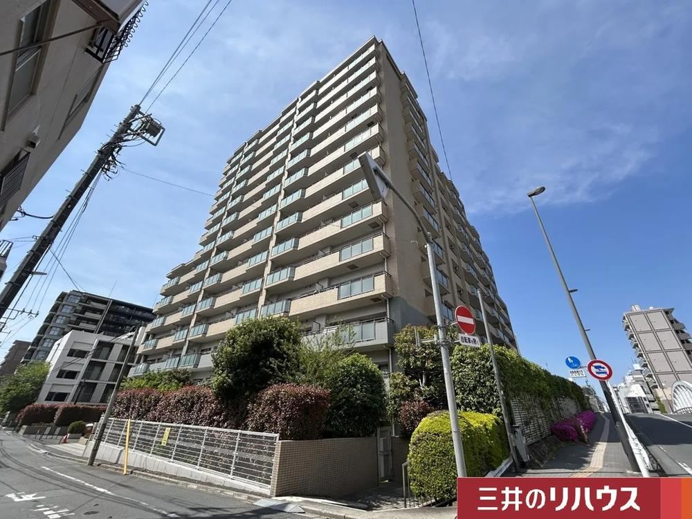 Modern 3LDK Apartment in Hachioji - Photo 1